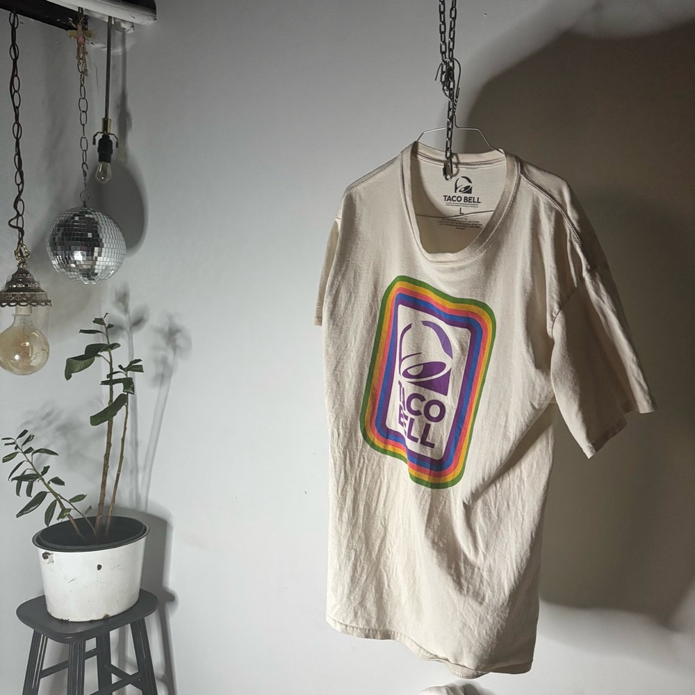 Taco Bell Cream Short Sleeve Tee